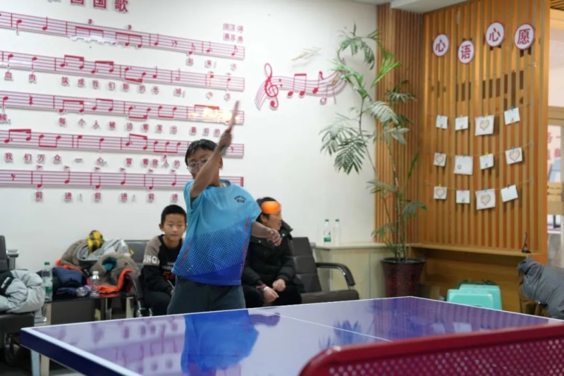 努涅斯在门